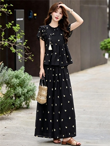 现货2026新中式刺绣盘扣女神范夏季新款巨好看阔腿裤两件套套装图片