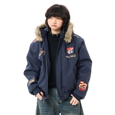藏青色