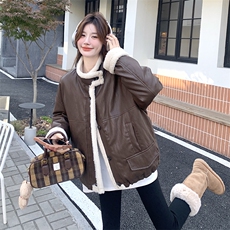 美拉德又酷又飒皮毛一体羽绒服女冬季设计感拼接毛绒白鸭绒厚外套，女装羽绒服，2C129