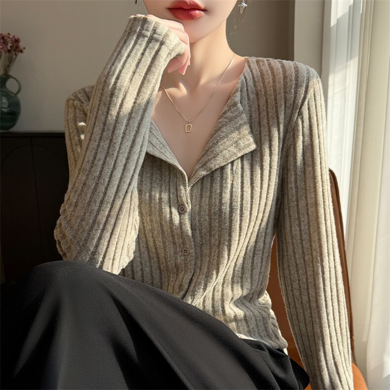 2025年秋季时尚百搭通勤简约休闲法式V领针织打底衫，女装针织衫/毛衣，羊特美羊绒