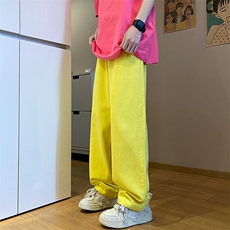 黄色