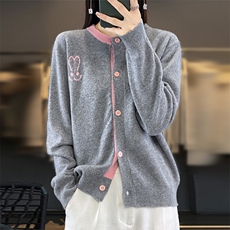 灰色