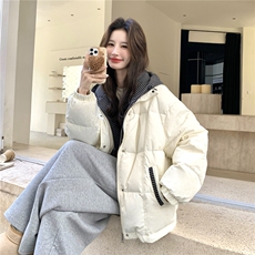 设计感假两件条纹连帽羽绒服女冬季宽松加厚面包服保暖外套，女装羽绒服，维壹