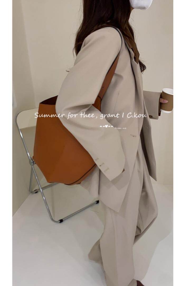 秋季新款韩版简单西装，女装西装，唇蔻