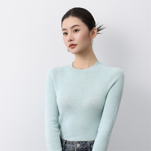 一线无缝精纺羊毛圆领打底衫女春季修身显瘦内搭长袖抽条毛衣