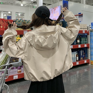 韩版设计感连帽显瘦夹克外套女2025春时尚新款休闲宽松百搭冲锋衣图片