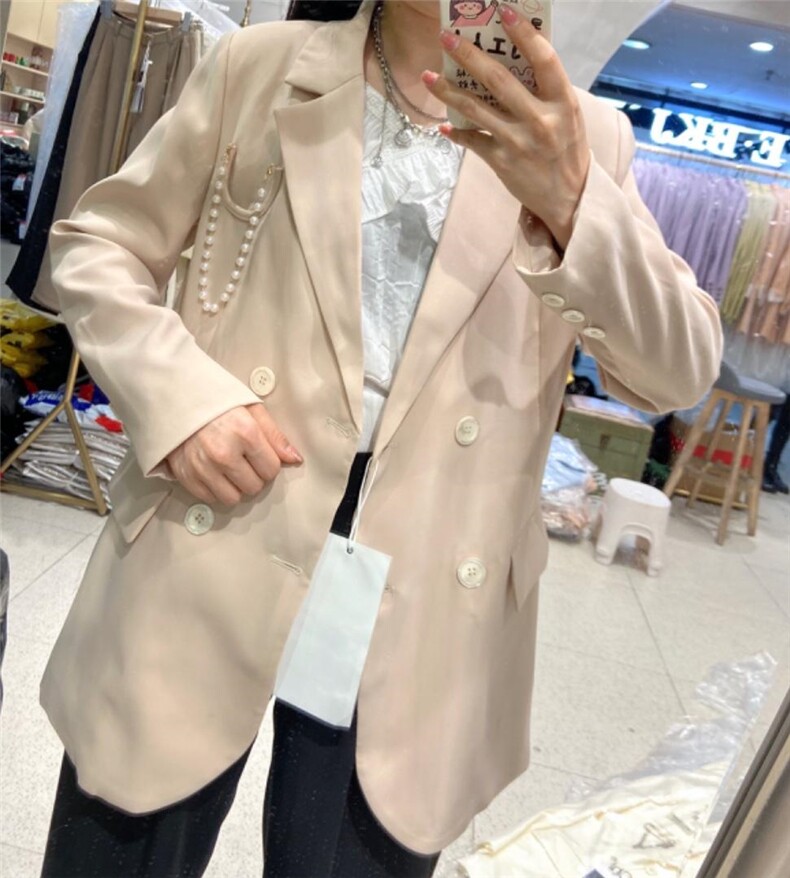 【现货】珍珠配饰西服，女装，朗色千秋