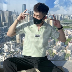 绿色