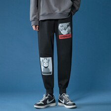 黑色