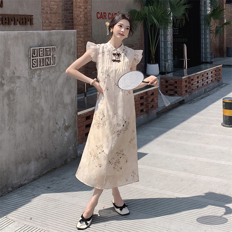 新中式国风俏皮连衣裙女2025夏季新款宽松显瘦减龄飞飞袖碎花长裙,女装连衣裙,秋水欣儿