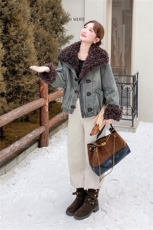 （新款现货）2025冬时尚羊羔毛大翻领牛仔夹棉外套（毛领可脱卸），女装牛仔外套，印象茜