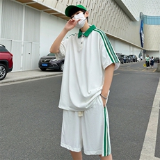 白色