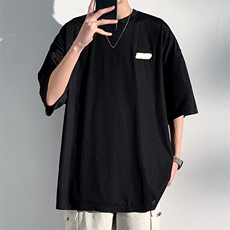 黑色