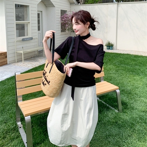 夏季舒适短袖透气常规薄款女休闲两件套套装图片