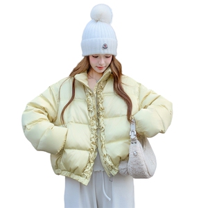 新品绿色木耳边短款羽绒服H8360P295K428图片