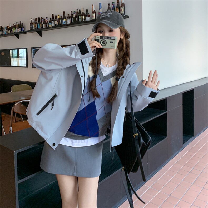 新款蓝色连帽工装冲锋衣外套2D014-9080-P145-K218,女装短外套,2D014