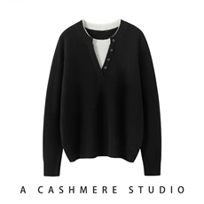 2025年秋季通勤假两件带扣V领长袖时尚百搭通勤简约休闲，女装羊绒衫，戎叶云台