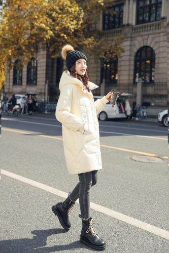 现货2021冬季新品羽绒服大量上市！，女装羽绒服，艾格依