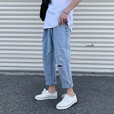 浅蓝色