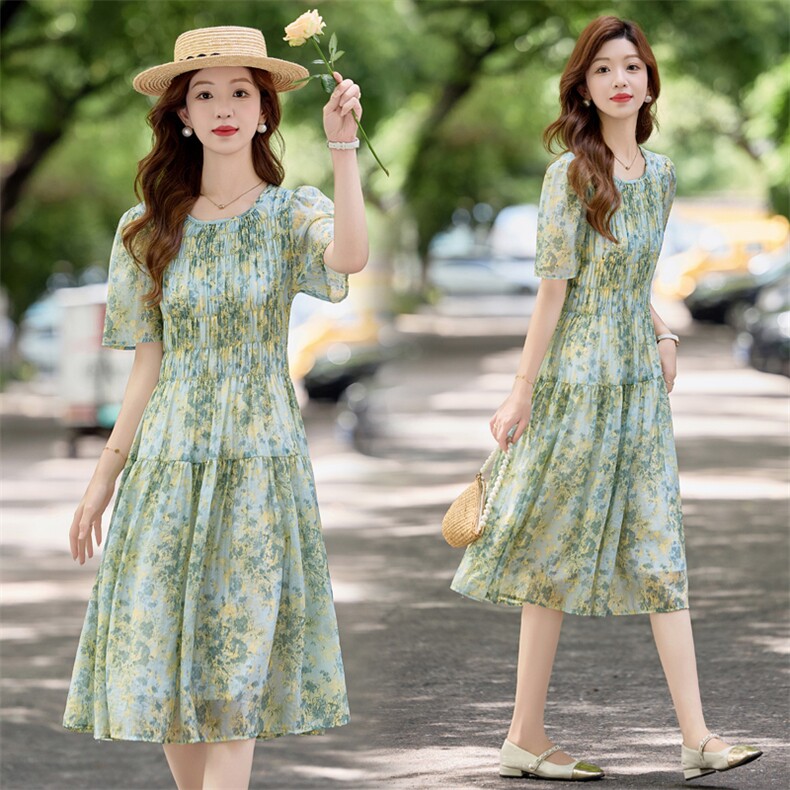 时尚圆领小碎花连衣裙女2025夏新款褶皱松紧收腰显瘦减龄气质裙子，女装连衣裙，欧米莱