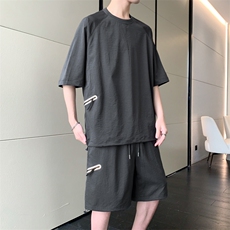 深灰色