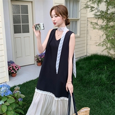 韩系慵懒风撞色蕾丝拼接背心连衣裙女夏2025年松弛感绝美连身长裙，女装连衣裙，2C087