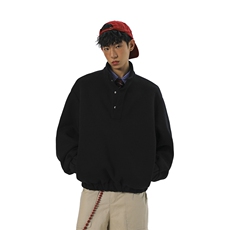 黑色