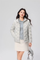 2025年秋季时尚百搭通勤简约休闲连帽，女装短外套，牛米欧羽绒服工厂店