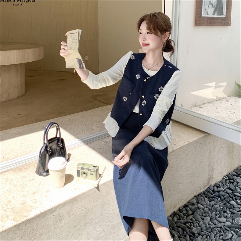 现货-2025年秋季新款气质时尚休闲显瘦马甲打底三件套,女装套装/套裙,1D102-1