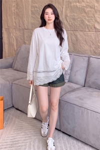高级感时尚潮流套装女夏季款宽松圆领镂空花边上衣牛仔短裤两件套图片