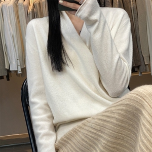 早春新款100%纯羊毛衫女交叉V领宽松套头裹胸毛衣羊绒针织打底衫图片