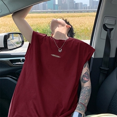 酒红色