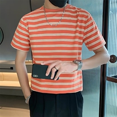 红色