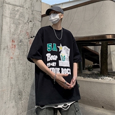 黑色