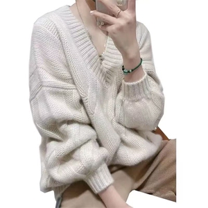 重磅加厚V领衫女麻花大码宽松套头毛衣灯笼袖慵懒软糯羊毛衫图片