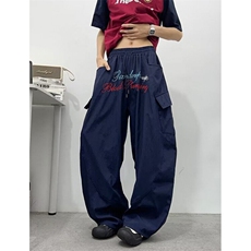 藏青色