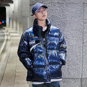 冬季短款羽绒服男士轻薄保暖外套帅气潮牌亮面情侣 A436-912图片 冬季短款羽绒服男士轻薄保暖外套帅气潮牌亮面情侣 A436-912图片