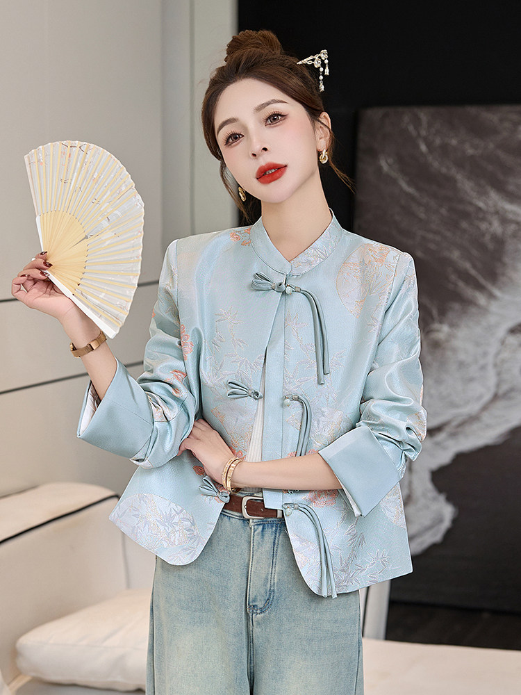 新中式国风外套女春秋2025新款高端洋气时尚刺绣缎面盘扣立领上衣,女装短外套,伊仟回