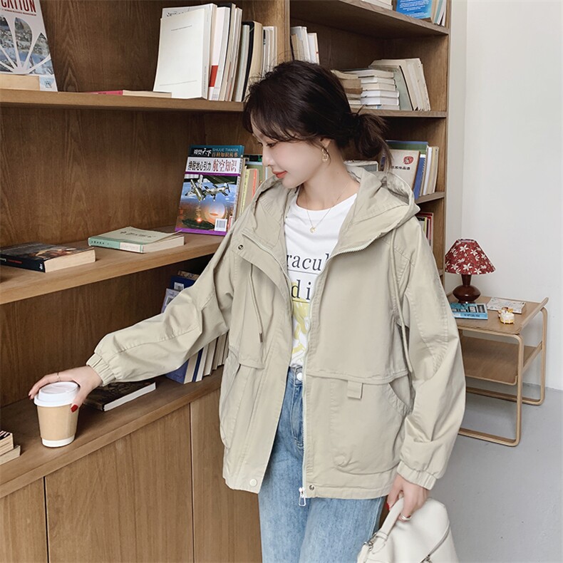 2025年秋季宽松型常规日韩休闲长袖拉链连帽年轻风格热卖款，女装风衣，秋牧寒烟