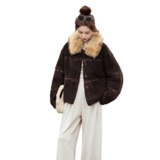 真貉子毛翻领皮毛一体木耳边拼接羊羔毛加厚外套，女装皮草，采品优优
