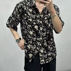 黑色
