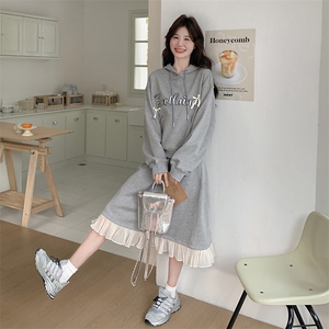 灰色连帽卫衣套装女春2025新款学院风减龄木耳边拼接半身裙两件套图片