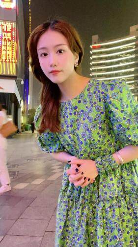 夏季碎花连衣裙 夏季碎花连衣裙 l，女装连衣裙，忻美