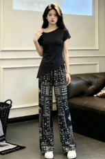韩系穿搭时尚减龄套装女夏款不规则斜肩短袖T恤黑花色长裤两件套，女装套装/套裙，江南