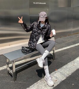 香丽迪冬装新款羽绒服图片
