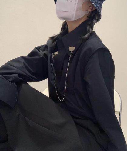 New秋款全面上新 金属牌衬衫下摆抽绳可盐可甜，女装衬衫，Queena PHoebe