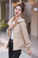 现货！（帽子可脱卸）2024年春装外套女新款气质显瘦上衣休闲夹克，女装短外套，以桐