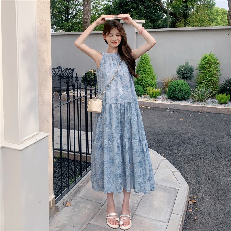 蓝色碎花流苏挂脖连衣裙2025新款女夏巨好看浪漫度假法式无袖裙子,女装连衣裙,2C258