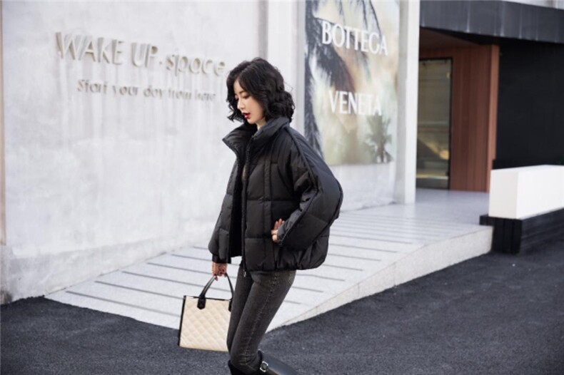 新款羽绒服，女装羽绒服，伊越