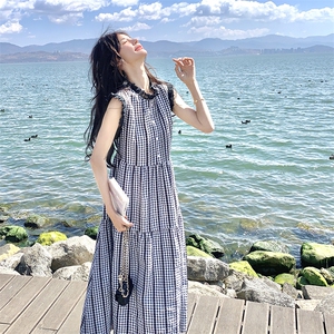 撞色拼接木耳边复古格纹连衣裙女夏2025新款海边度假风过膝长裙子,美度假穿搭微胖梨形图片
